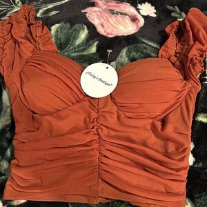 Mary’s Boutique Super Cute Crop top in Burnt Orange. Size Small